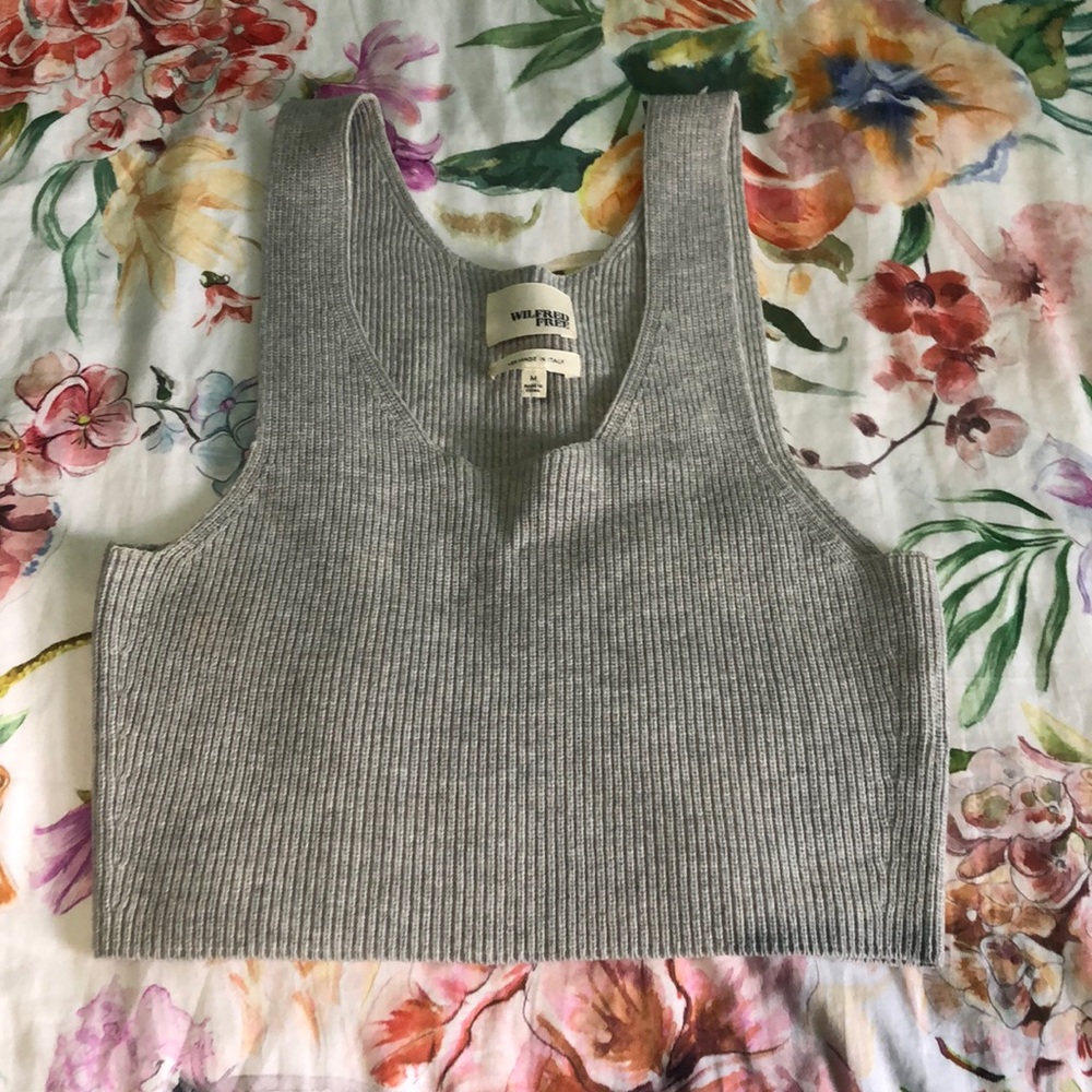 Grey tank top